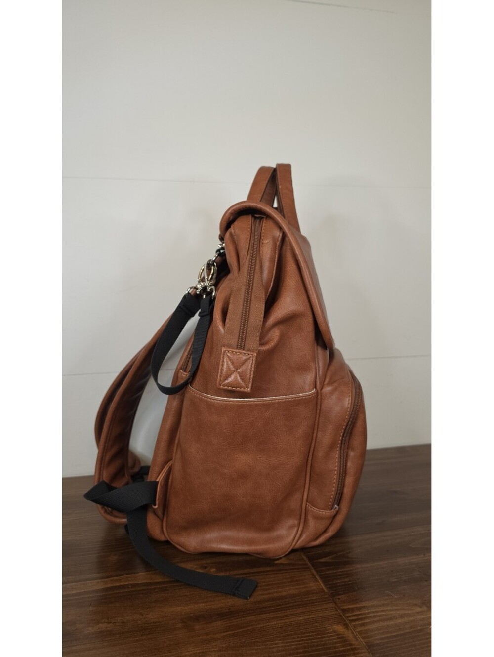 UPPER New York Vegan Leather Diaper Bag, Brown, # 63 - Picture 5 of 15